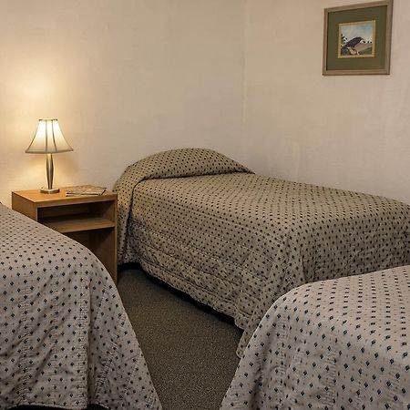 Jnr Hotel Cedarville 外观 照片